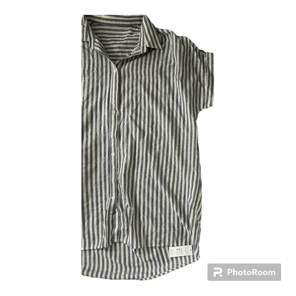 Cupshe Women Striped Mini Beach Summer Shirt Dress, only tried on. - Picture 6 of 10